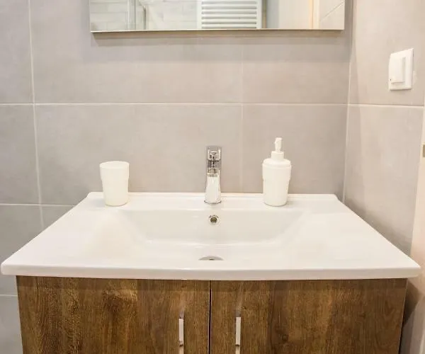 Spacious Unique Luxurious *