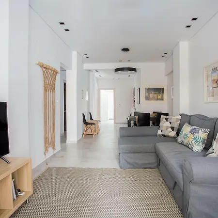 Spacious Unique Luxurious